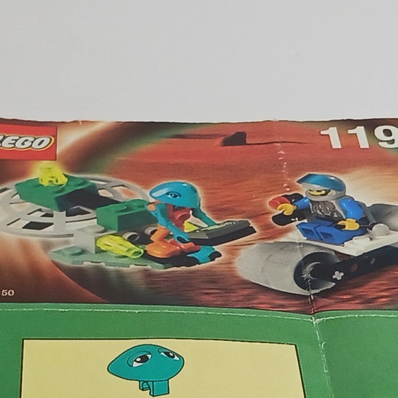 LEGO 1195 Alien Replacement Figure - Picture 2 of 2